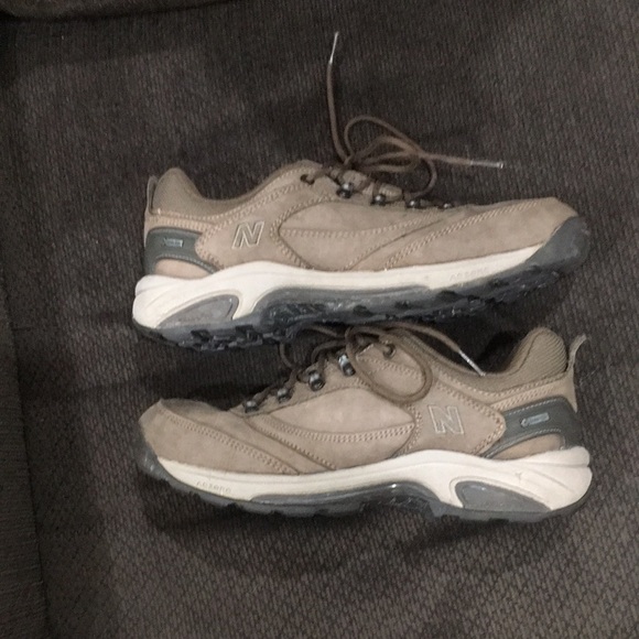 WATERPROOF New Balance Goretex shoes women 9 - Picture 5 of 15